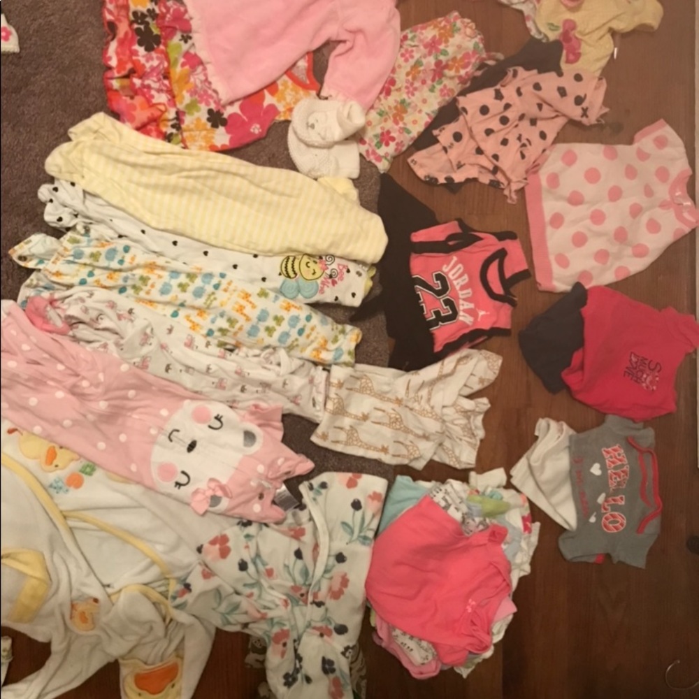 Girls 0 to 3 months old